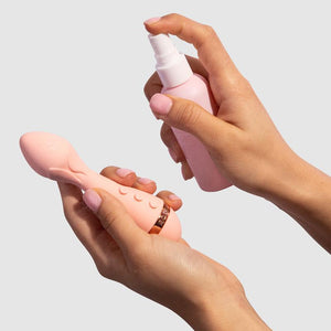 VUSH Clean Queen Intimate Accessory Spray (80ml)